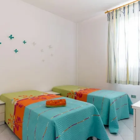 With 3 Bedrooms In Marina Di Ragusa, With Pool Access And Fu * Casuzze