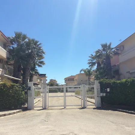 Daire With 3 Bedrooms In Marina Di Ragusa, With Pool Access And Fu Casuzze
