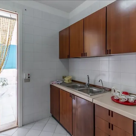 With 3 Bedrooms In Marina Di Ragusa, With Pool Access And Fu Apartmán