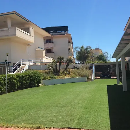 Apartmán With 3 Bedrooms In Marina Di Ragusa, With Pool Access And Fu *