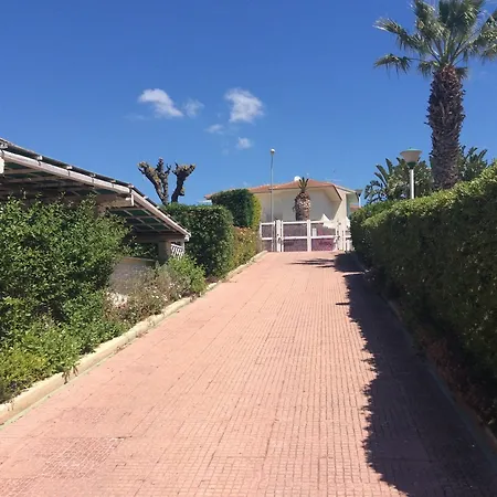With 3 Bedrooms In Marina Di Ragusa, With Pool Access And Fu *